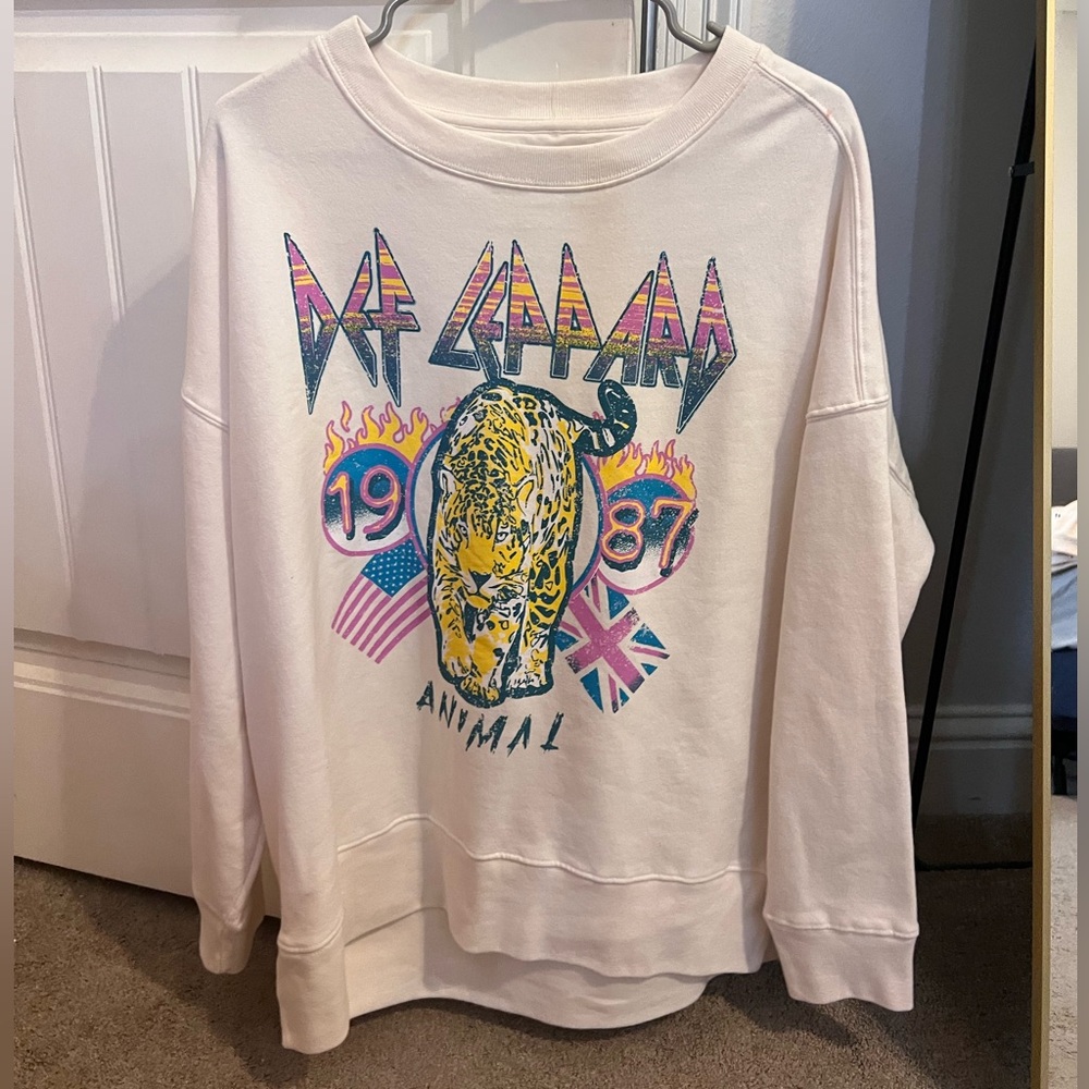 def lepard crewneck